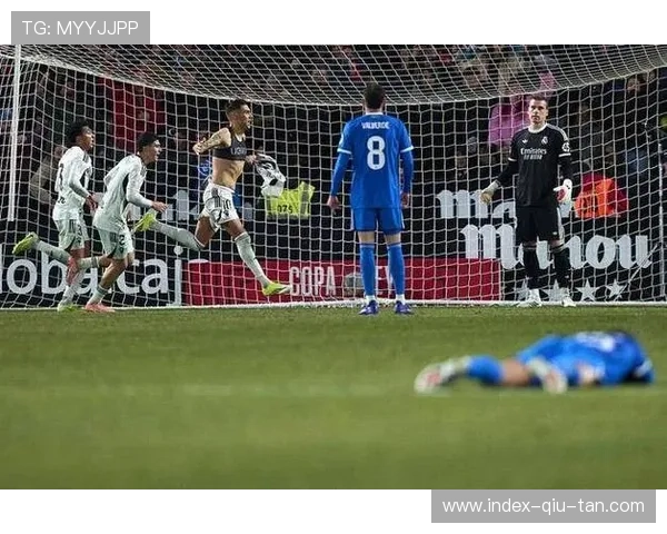 替补奇兵桑托斯第82分钟低射绝平，为那不勒斯抢回宝贵一分